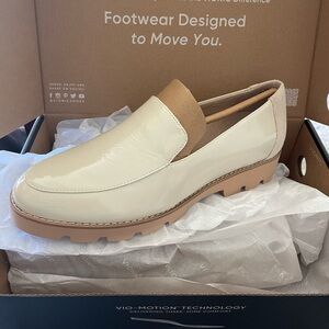 Vionic Kensley Loafer - Cream